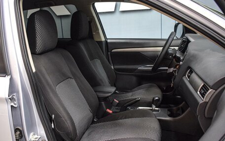 Mitsubishi Outlander III рестайлинг 3, 2013 год, 1 400 000 рублей, 8 фотография