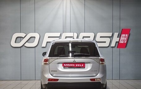 Mitsubishi Outlander III рестайлинг 3, 2013 год, 1 400 000 рублей, 4 фотография