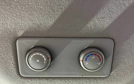 Hyundai Grand Starex Grand Starex I рестайлинг 2, 2012 год, 1 570 000 рублей, 11 фотография