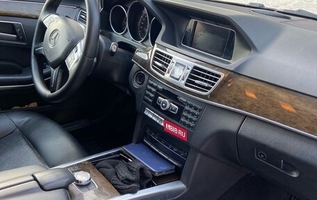 Mercedes-Benz E-Класс, 2015 год, 1 950 000 рублей, 10 фотография