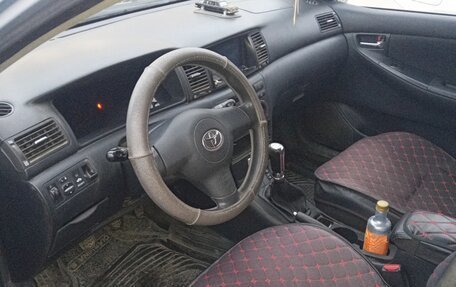 Toyota Corolla, 2004 год, 550 000 рублей, 3 фотография