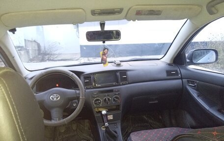 Toyota Corolla, 2004 год, 550 000 рублей, 2 фотография