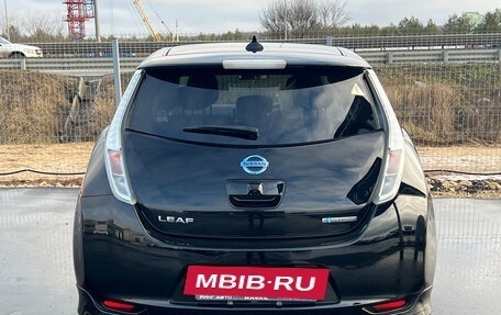 Nissan Leaf I, 2017 год, 1 050 000 рублей, 4 фотография