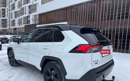 Toyota RAV4, 2020 год, 3 150 000 рублей, 7 фотография