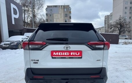 Toyota RAV4, 2020 год, 3 150 000 рублей, 6 фотография