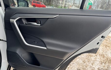 Toyota RAV4, 2020 год, 3 150 000 рублей, 12 фотография