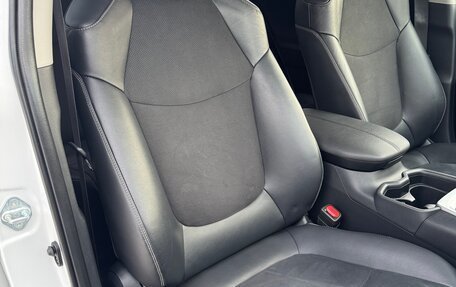 Toyota RAV4, 2020 год, 3 150 000 рублей, 10 фотография