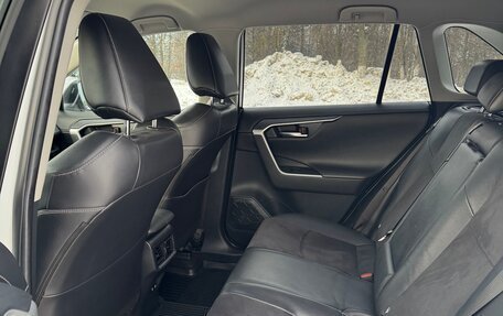 Toyota RAV4, 2020 год, 3 150 000 рублей, 15 фотография