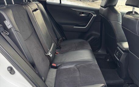 Toyota RAV4, 2020 год, 3 150 000 рублей, 13 фотография