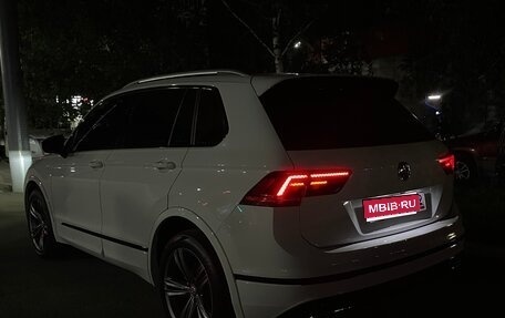 Volkswagen Tiguan II, 2019 год, 3 280 000 рублей, 1 фотография