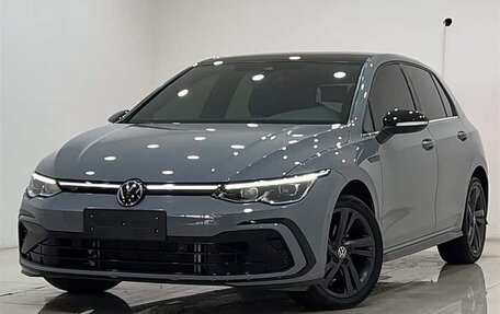 Volkswagen Golf VIII, 2022 год, 2 220 000 рублей, 1 фотография