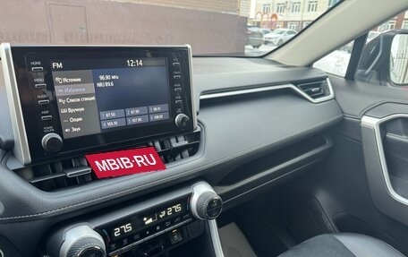 Toyota RAV4, 2020 год, 3 150 000 рублей, 32 фотография