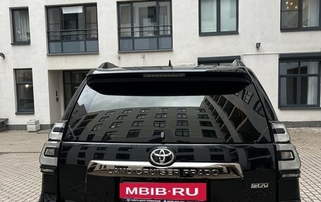 Toyota Land Cruiser Prado 150 рестайлинг 2, 2021 год, 5 700 000 рублей, 2 фотография