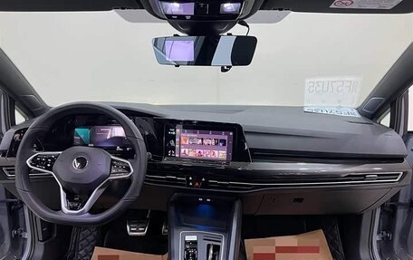 Volkswagen Golf VIII, 2022 год, 2 220 000 рублей, 8 фотография