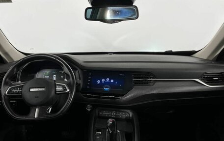 Haval F7x I, 2022 год, 1 820 000 рублей, 10 фотография