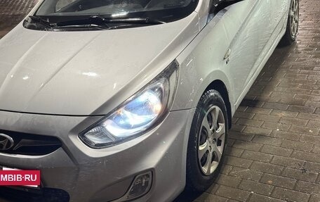 Hyundai Solaris II рестайлинг, 2011 год, 710 000 рублей, 4 фотография
