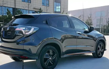 Honda Vezel, 2022 год, 1 880 000 рублей, 4 фотография