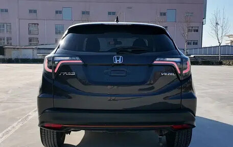 Honda Vezel, 2022 год, 1 880 000 рублей, 6 фотография