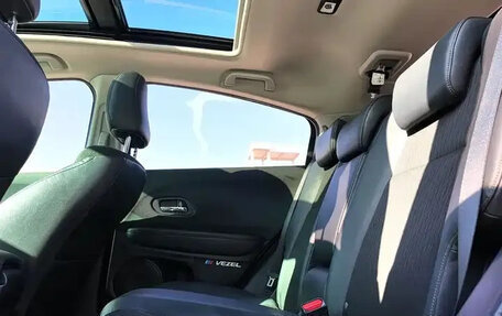 Honda Vezel, 2022 год, 1 880 000 рублей, 13 фотография