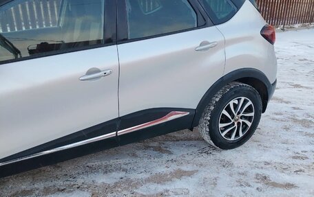 Renault Kaptur I рестайлинг, 2017 год, 1 830 000 рублей, 4 фотография