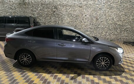 Hyundai Solaris II рестайлинг, 2018 год, 930 000 рублей, 4 фотография