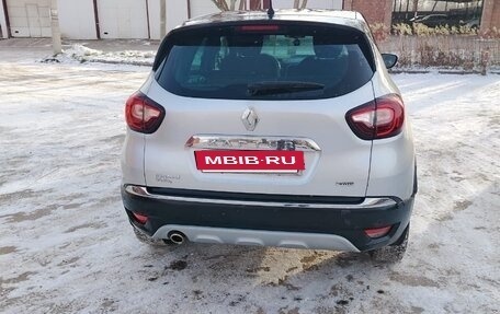 Renault Kaptur I рестайлинг, 2017 год, 1 830 000 рублей, 5 фотография