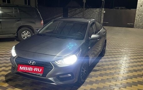 Hyundai Solaris II рестайлинг, 2018 год, 930 000 рублей, 2 фотография