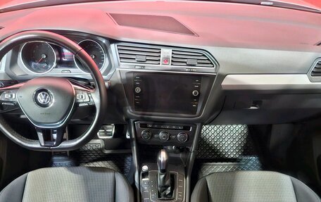 Volkswagen Tiguan II, 2020 год, 2 325 000 рублей, 9 фотография