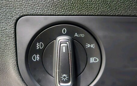 Volkswagen Tiguan II, 2020 год, 2 325 000 рублей, 17 фотография