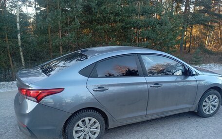 Hyundai Solaris II рестайлинг, 2017 год, 1 050 000 рублей, 5 фотография