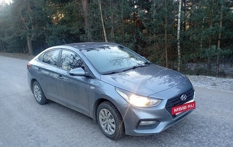 Hyundai Solaris II рестайлинг, 2017 год, 1 050 000 рублей, 2 фотография