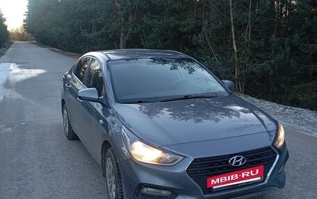 Hyundai Solaris II рестайлинг, 2017 год, 1 050 000 рублей, 4 фотография