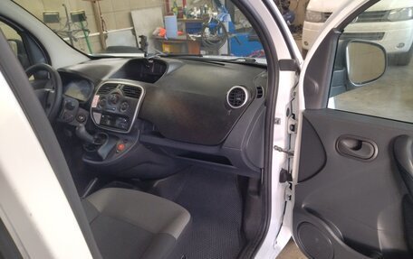 Renault Kangoo II рестайлинг, 2018 год, 1 340 000 рублей, 13 фотография