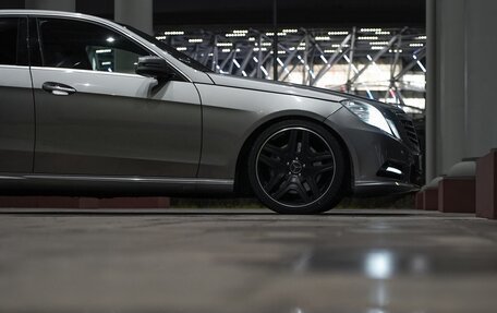 Mercedes-Benz E-Класс, 2012 год, 1 750 000 рублей, 2 фотография