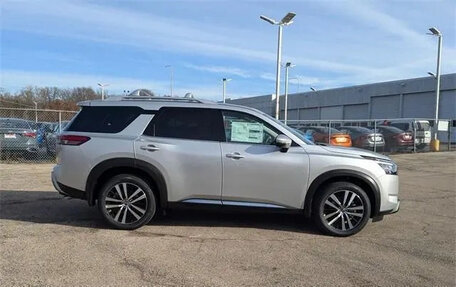 Nissan Pathfinder, 2025 год, 8 145 000 рублей, 5 фотография