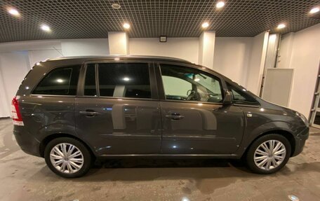 Opel Zafira B, 2013 год, 610 000 рублей, 2 фотография
