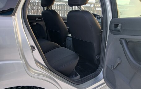 Ford Focus II рестайлинг, 2006 год, 995 000 рублей, 28 фотография