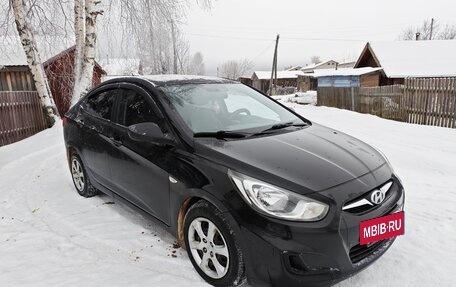 Hyundai Solaris II рестайлинг, 2012 год, 550 000 рублей, 2 фотография