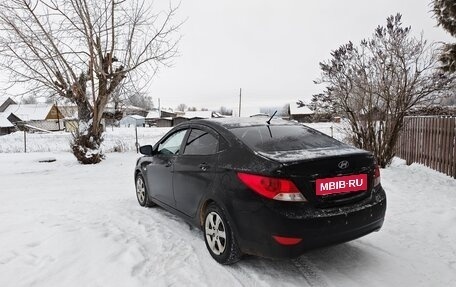 Hyundai Solaris II рестайлинг, 2012 год, 550 000 рублей, 3 фотография