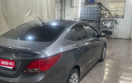 Hyundai Solaris II рестайлинг, 2015 год, 1 036 000 рублей, 4 фотография