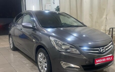 Hyundai Solaris II рестайлинг, 2015 год, 1 036 000 рублей, 2 фотография