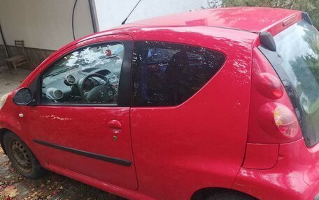 Peugeot 107 I рестайлинг, 2007 год, 280 000 рублей, 3 фотография