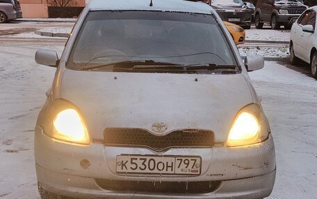 Toyota Vitz, 1999 год, 153 000 рублей, 1 фотография