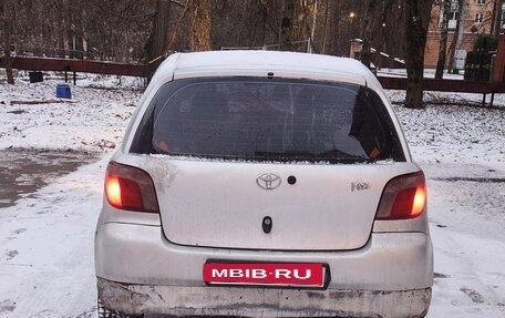 Toyota Vitz, 1999 год, 153 000 рублей, 2 фотография
