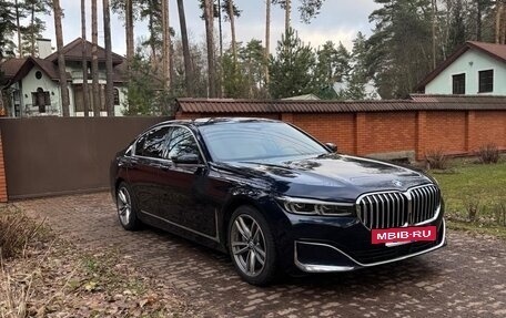 BMW 7 серия, 2019 год, 6 100 000 рублей, 3 фотография