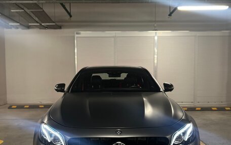 Mercedes-Benz E-Класс AMG, 2018 год, 6 900 000 рублей, 1 фотография