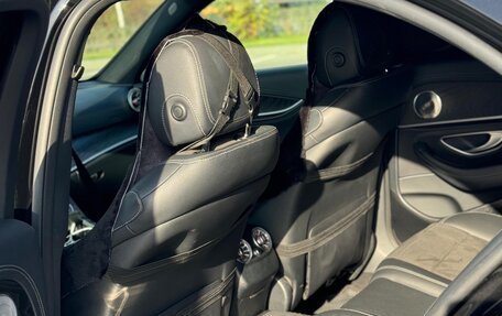 Mercedes-Benz E-Класс, 2019 год, 3 330 000 рублей, 7 фотография