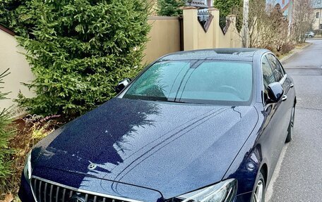 Mercedes-Benz E-Класс, 2019 год, 4 150 000 рублей, 4 фотография