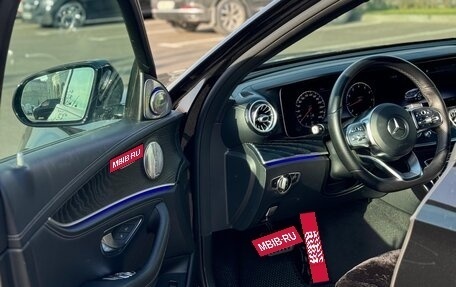 Mercedes-Benz E-Класс, 2019 год, 3 330 000 рублей, 5 фотография