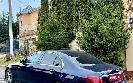 Mercedes-Benz E-Класс, 2019 год, 4 150 000 рублей, 5 фотография